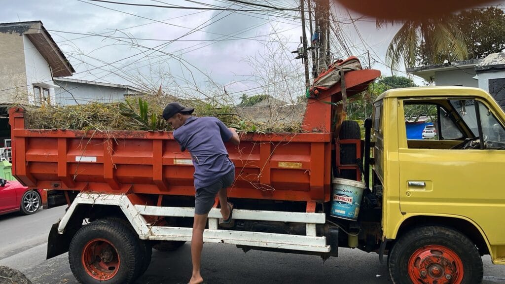 jasa buang puing tangsel